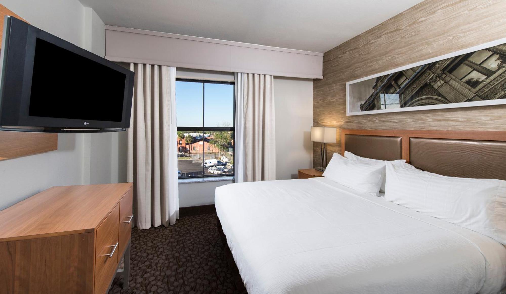 Standard King Room