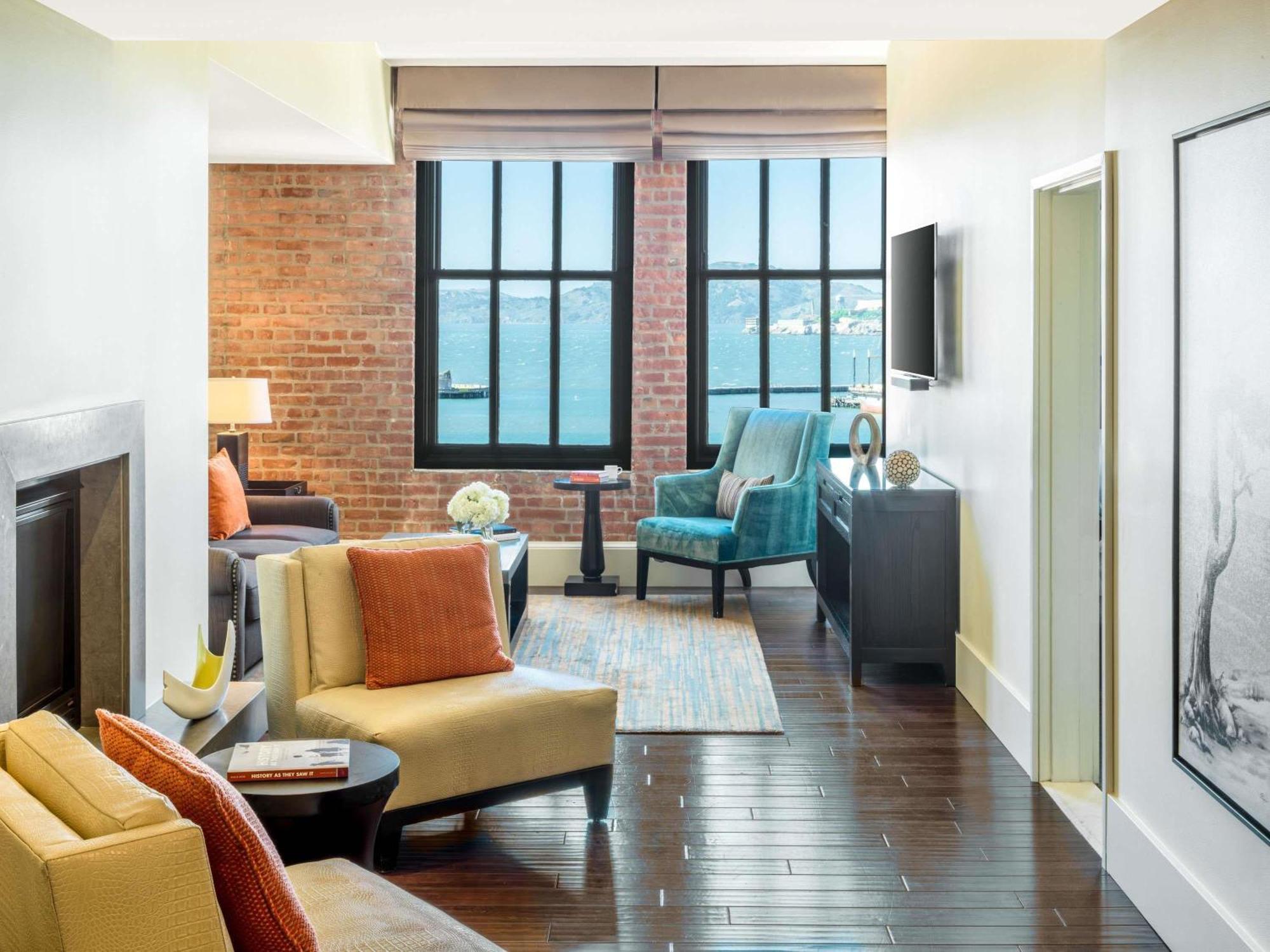Two Bedroom Bay View Residence Two King Beds Sofa bed