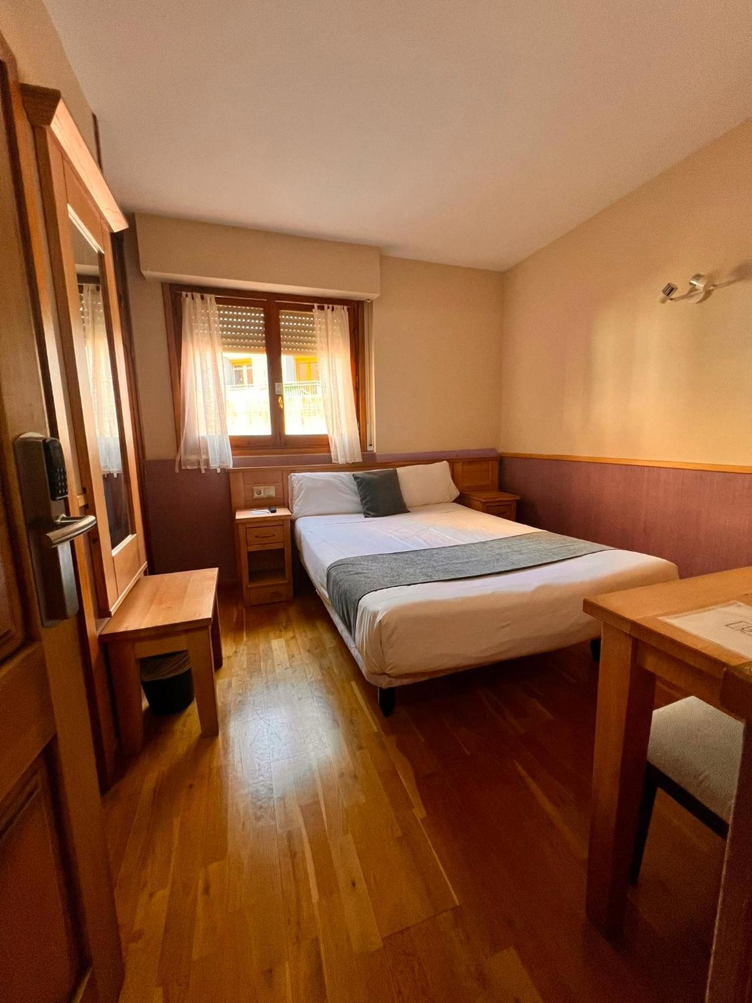 Economy Double or Twin Room