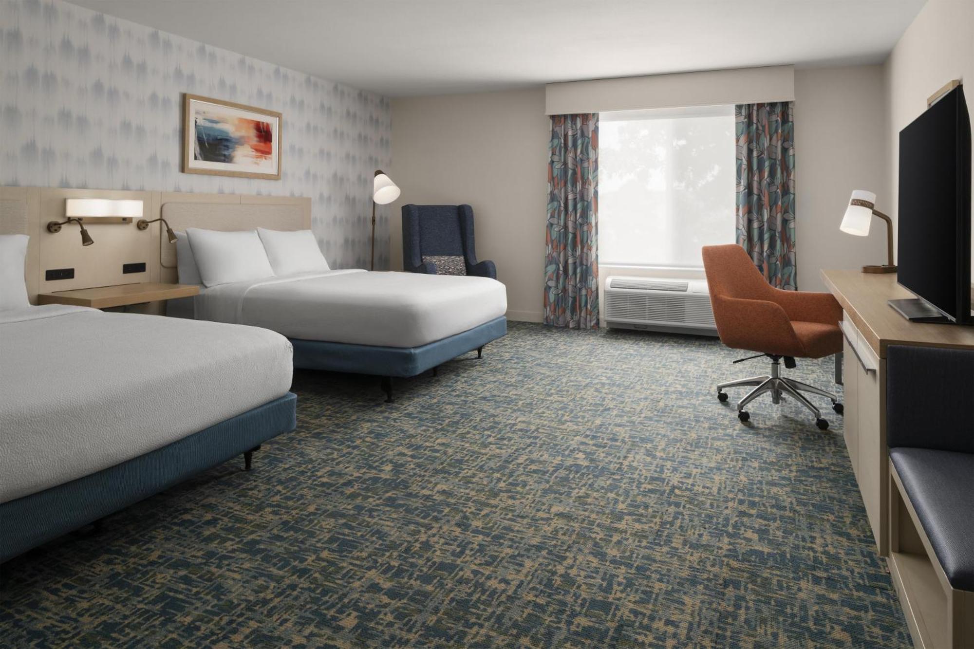 Queen Room Two Queen Beds Mobility Hearing Access