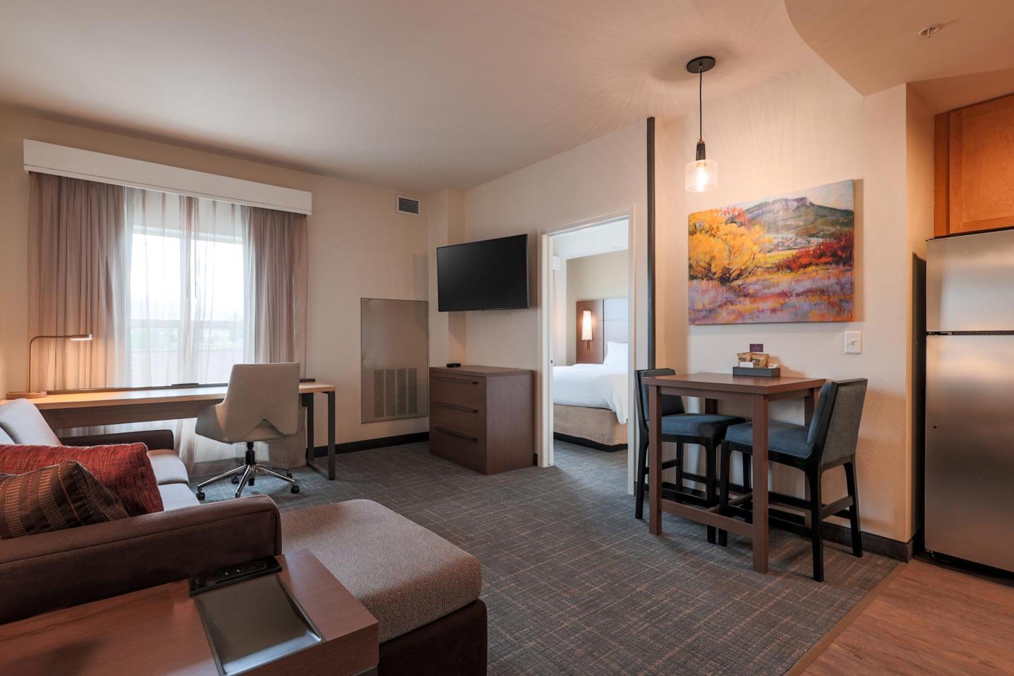 One-Bedroom King Suite