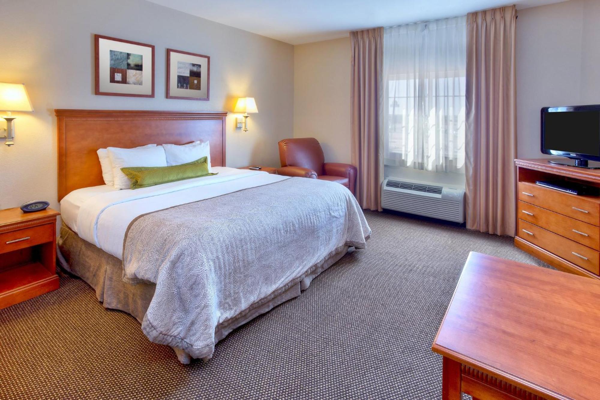 Queen Studio Suite