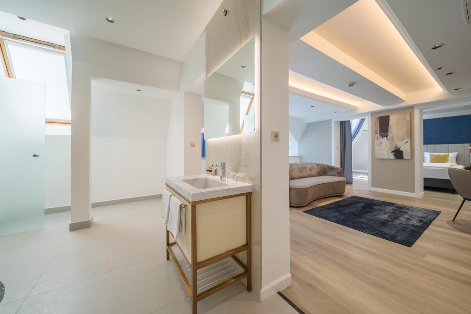 Duplex Suite