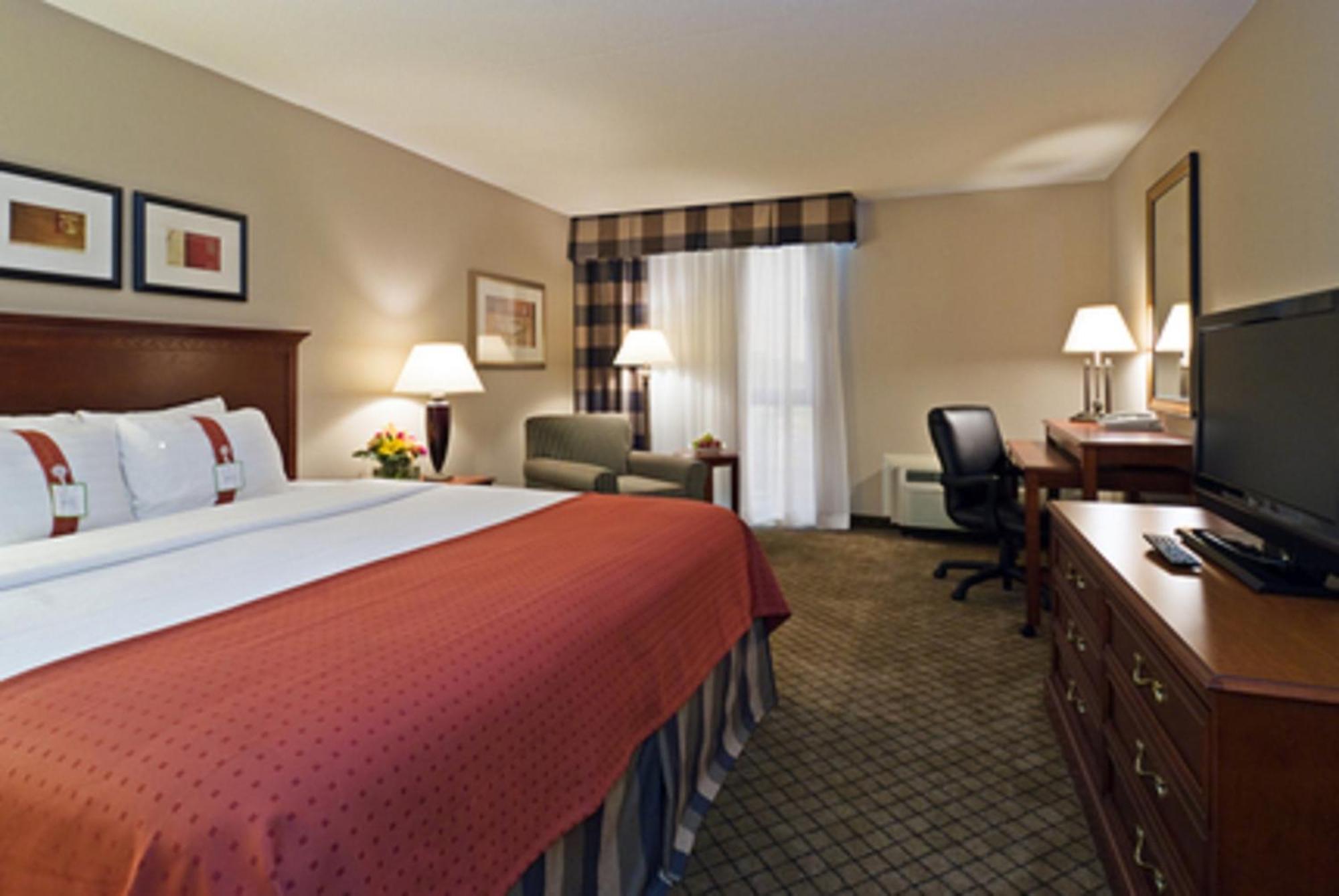 Standard King Room