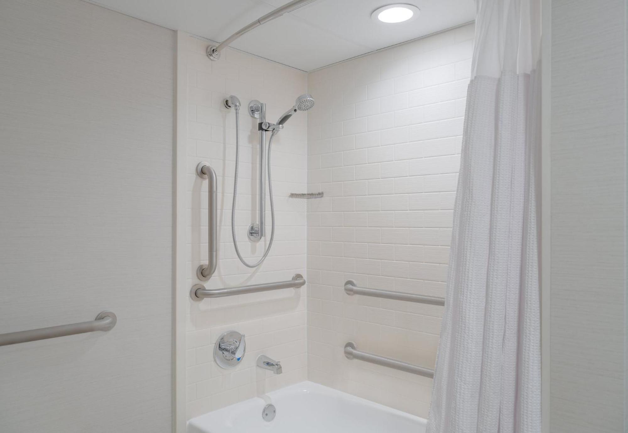 Standard Queen Room Two Queen Beds Tub Mobility or Communications Accessible