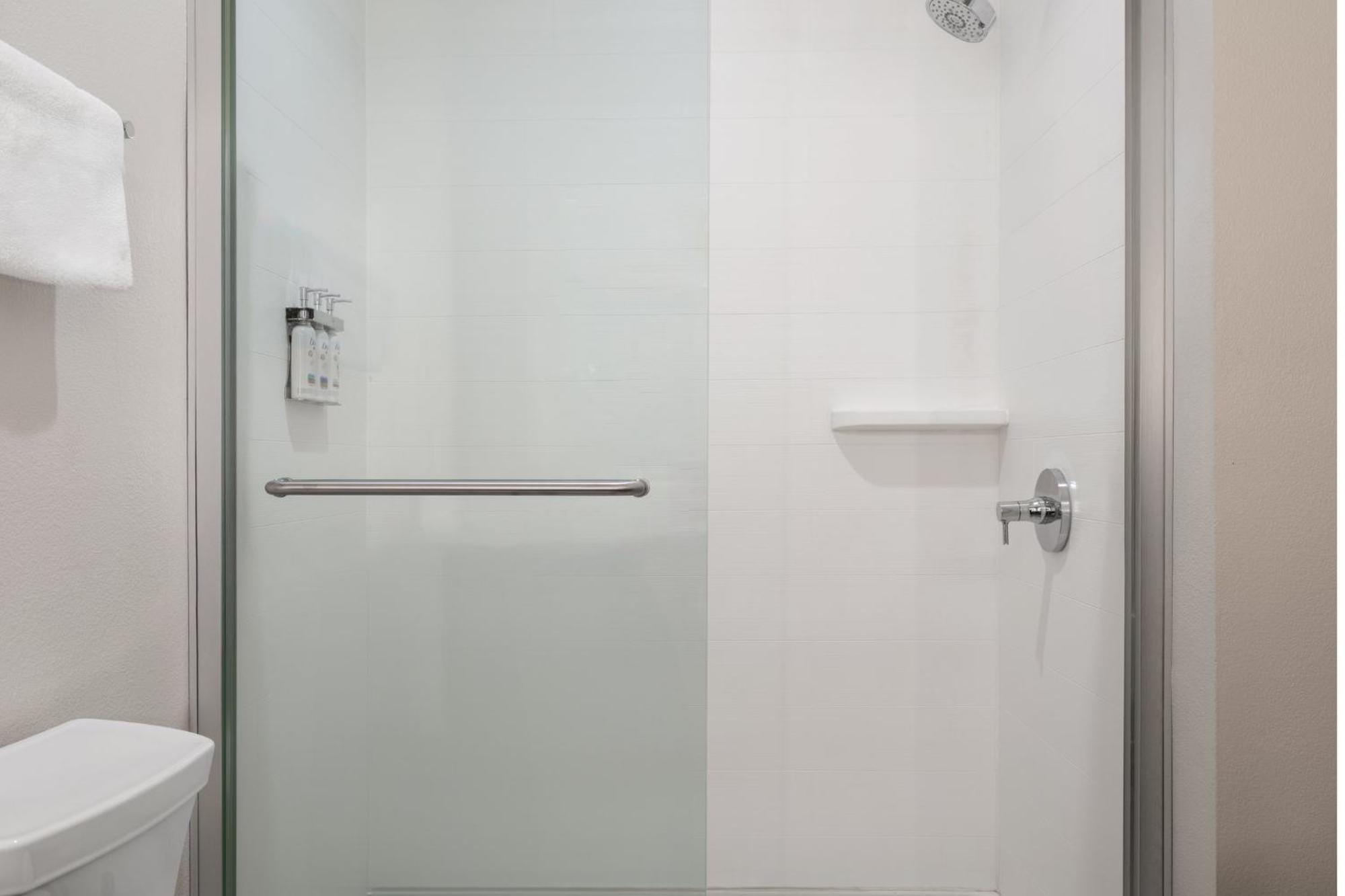 Standard Queen Room Shower