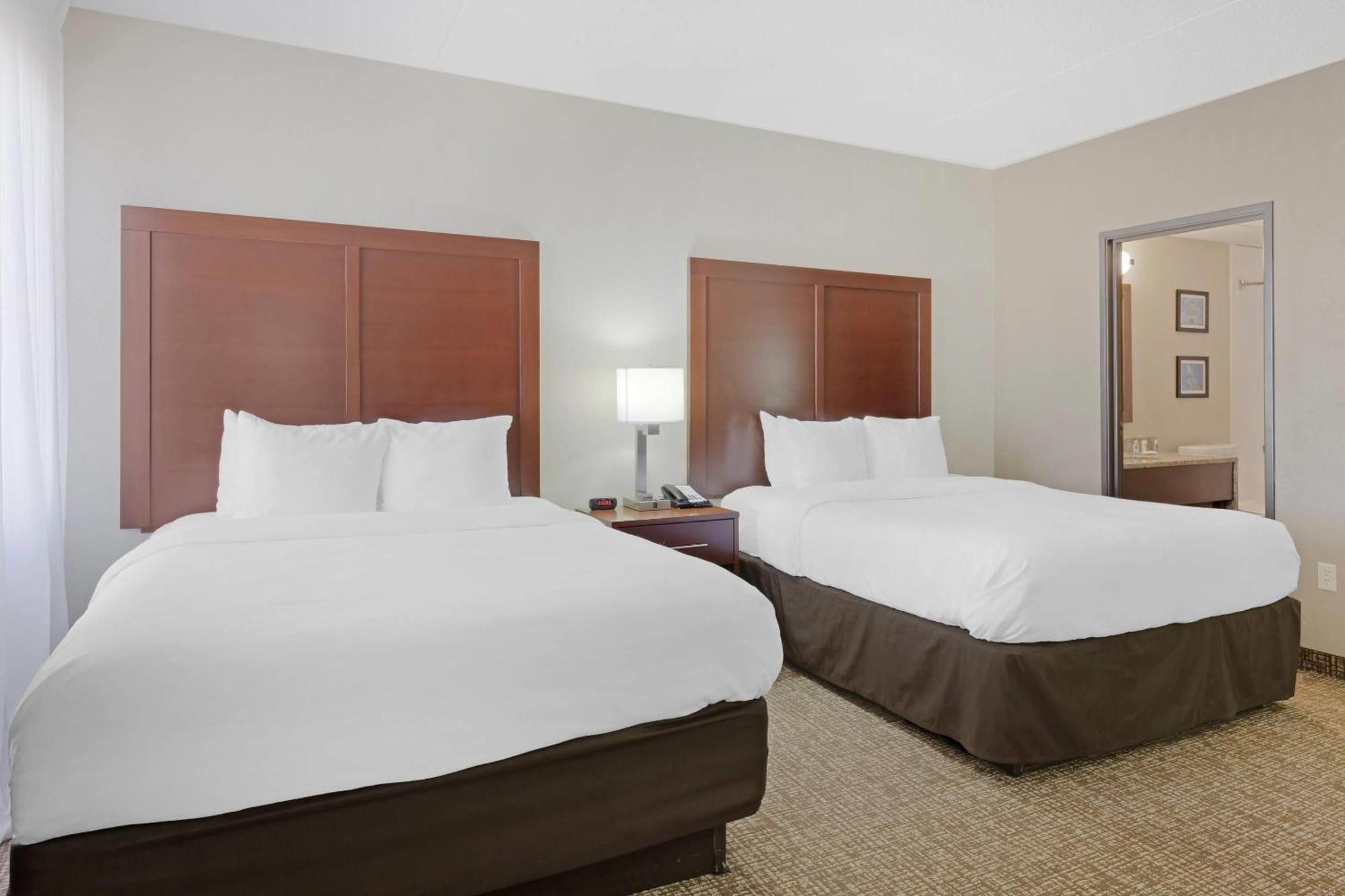 Queen Suite Two Queen Beds Non-Smoking