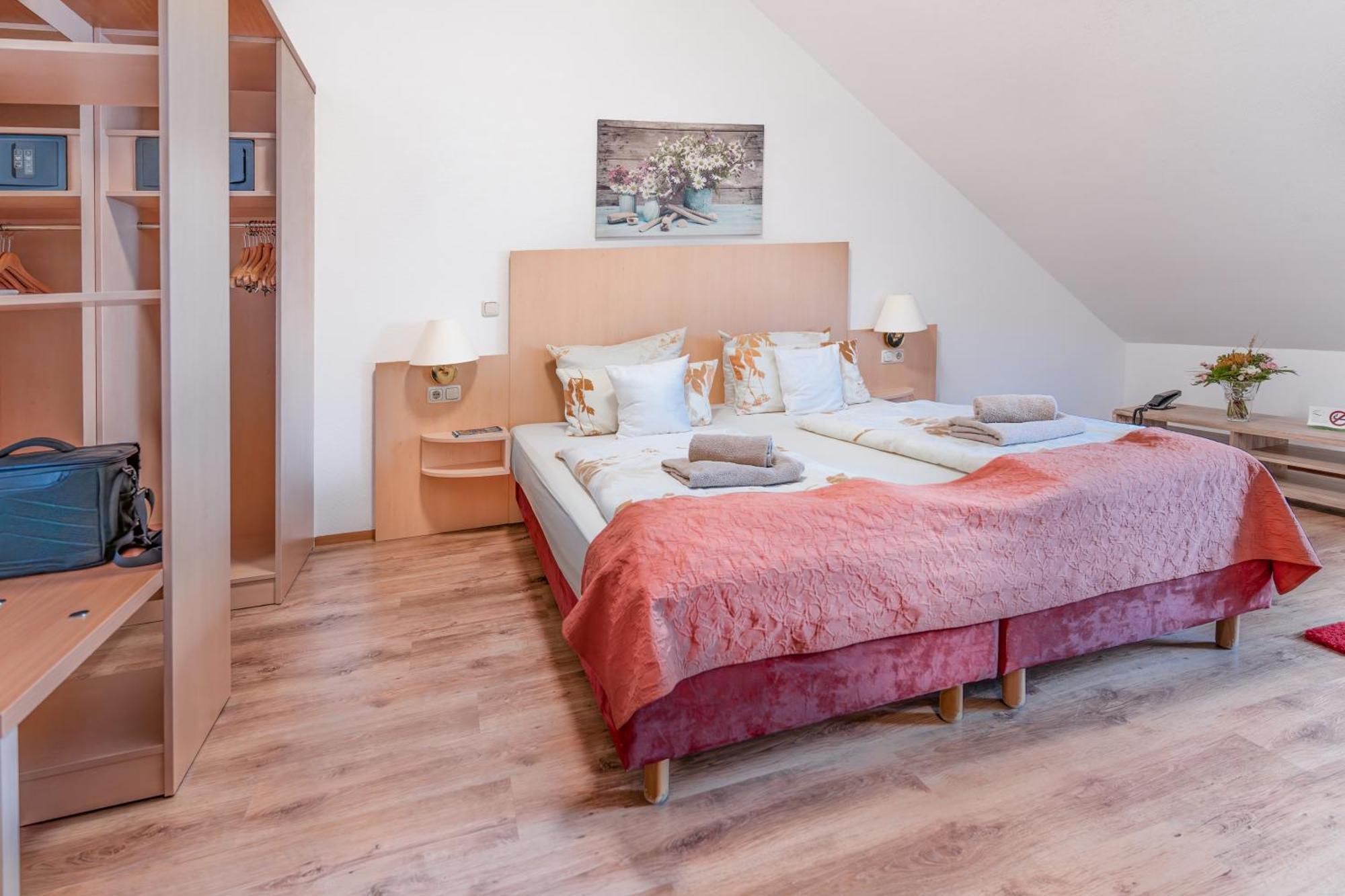 Large Double Room