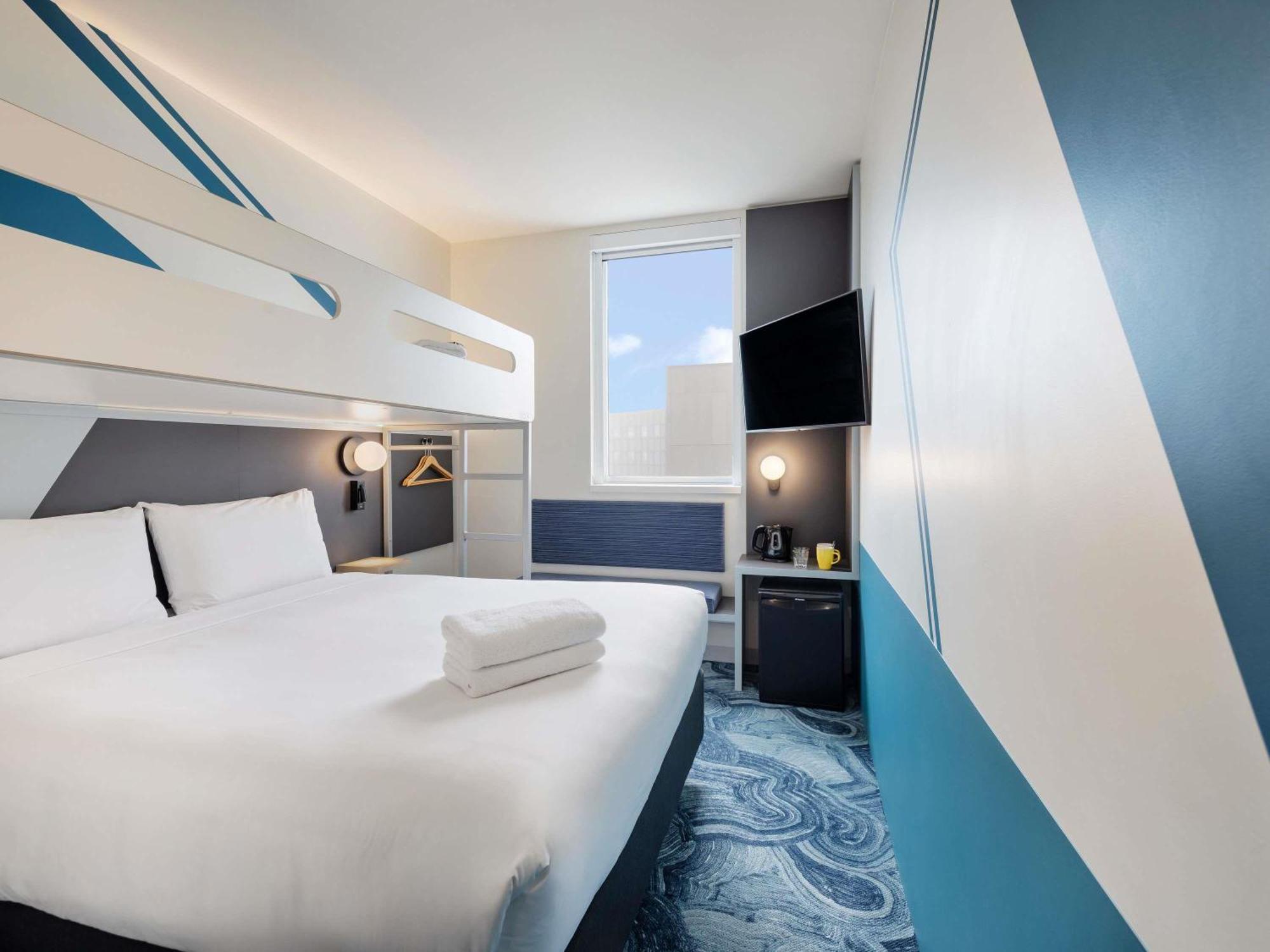 Standard Queen Room Bunk Bed