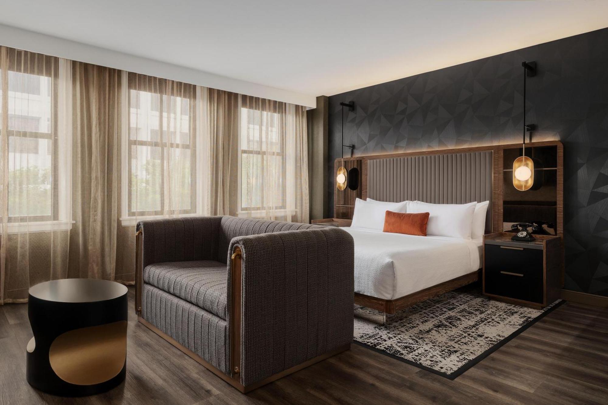 Deluxe King Room