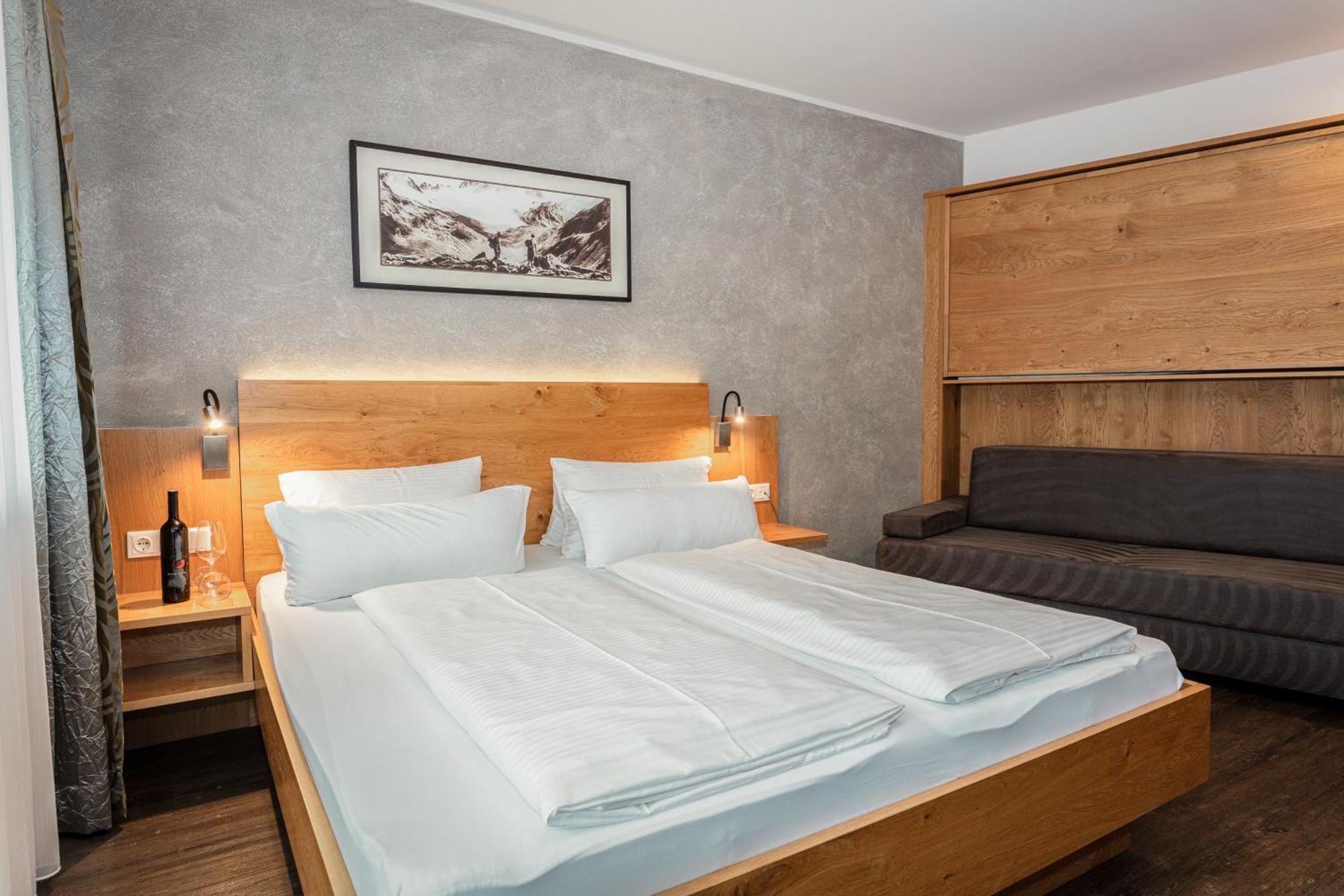 Large Double Room