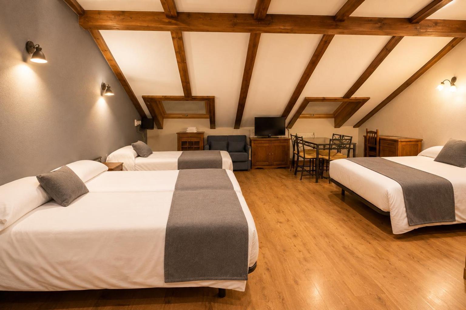 Deluxe Family Room