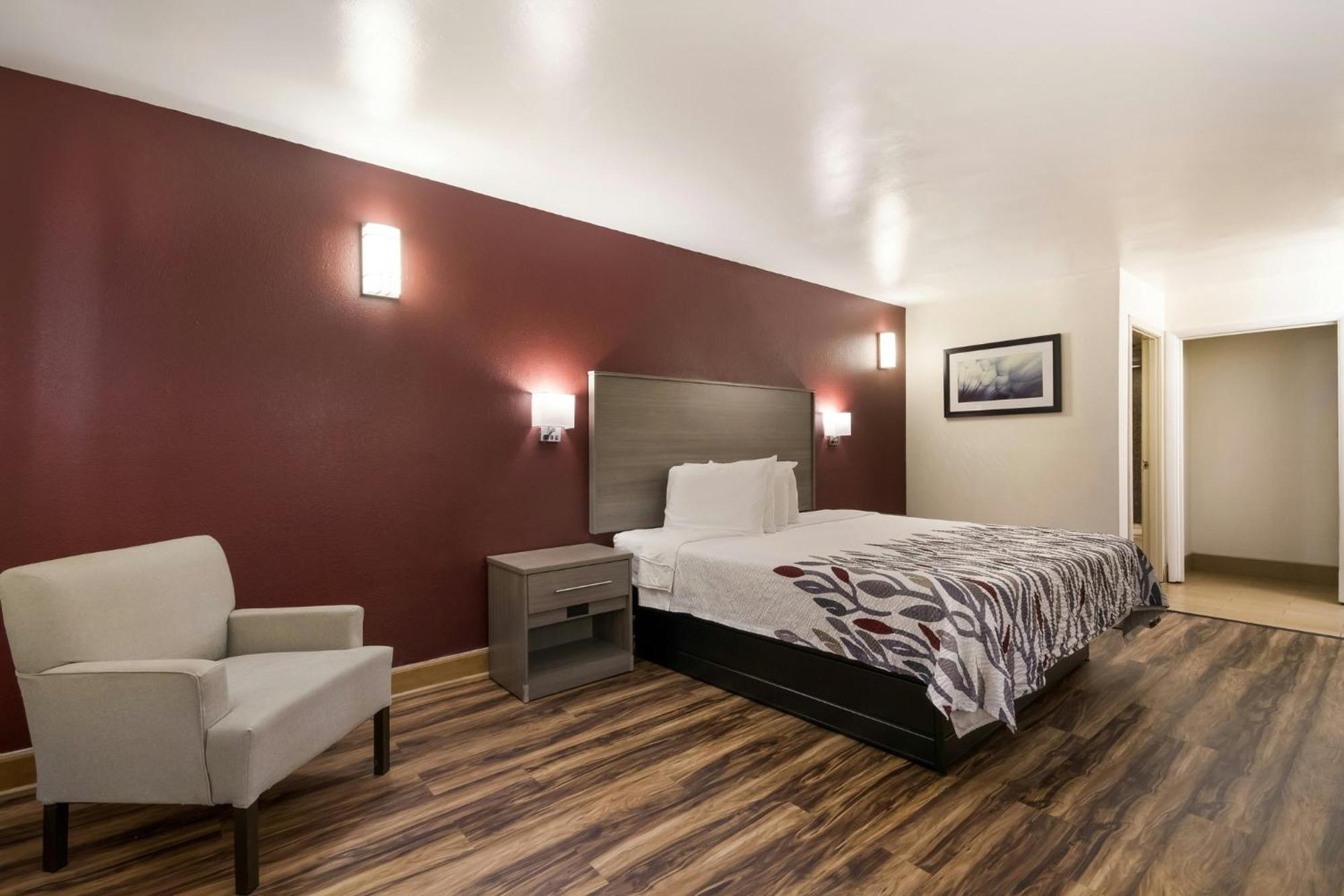 Deluxe King Room One King Bed Non-Smoking