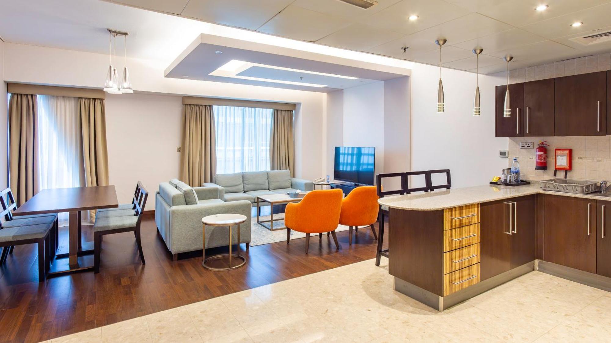 Deluxe One Bedroom Apartment