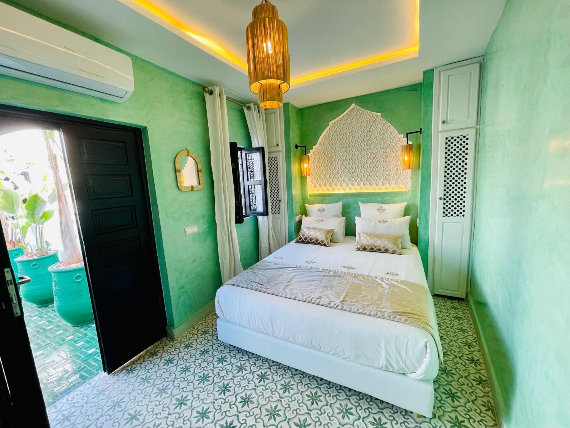 King Room Garden View