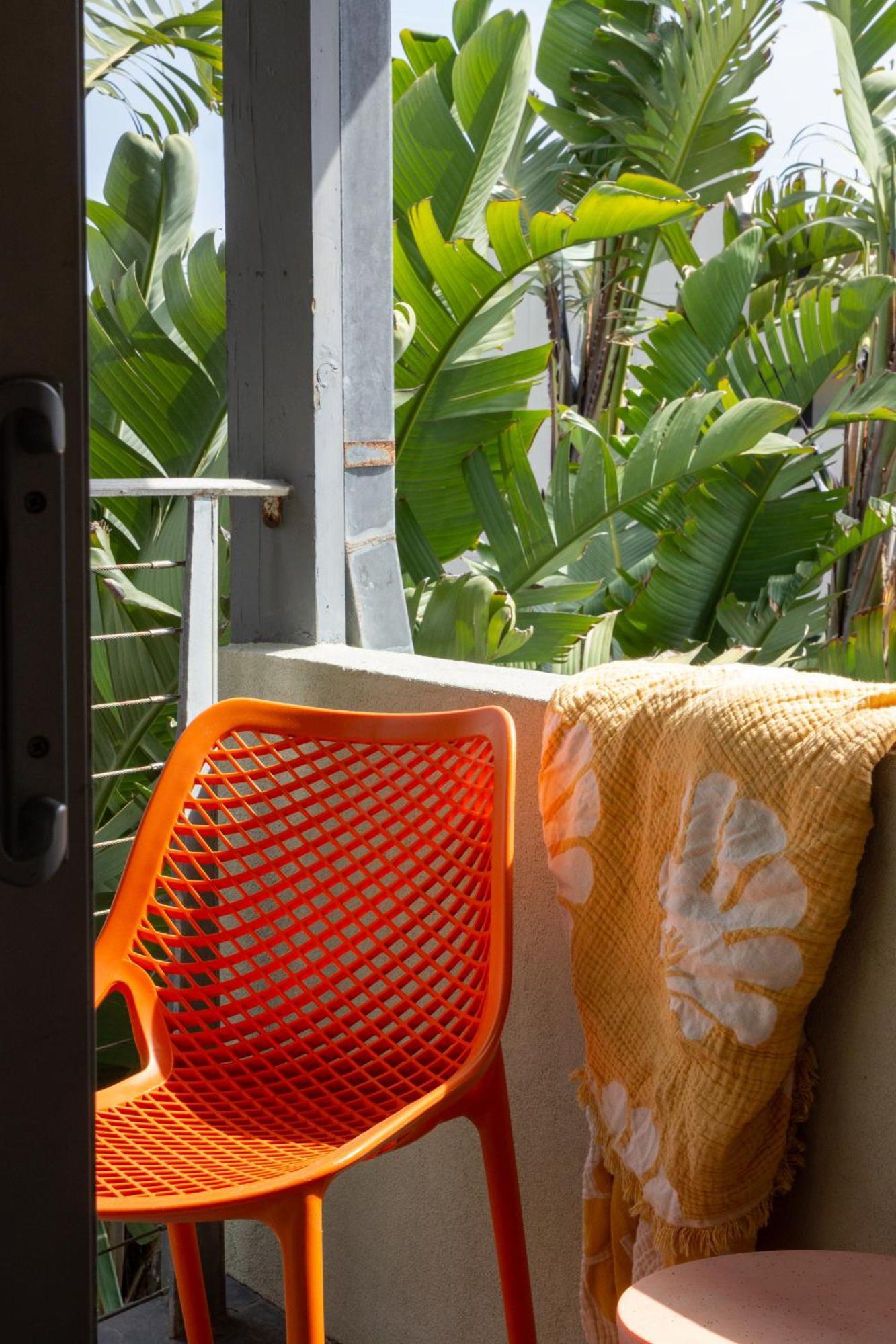 Tiki Vista