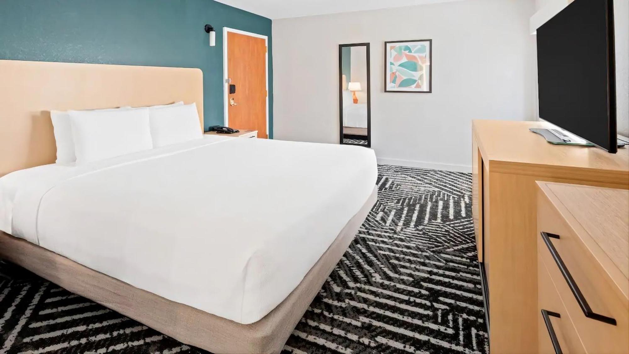 Den King Room