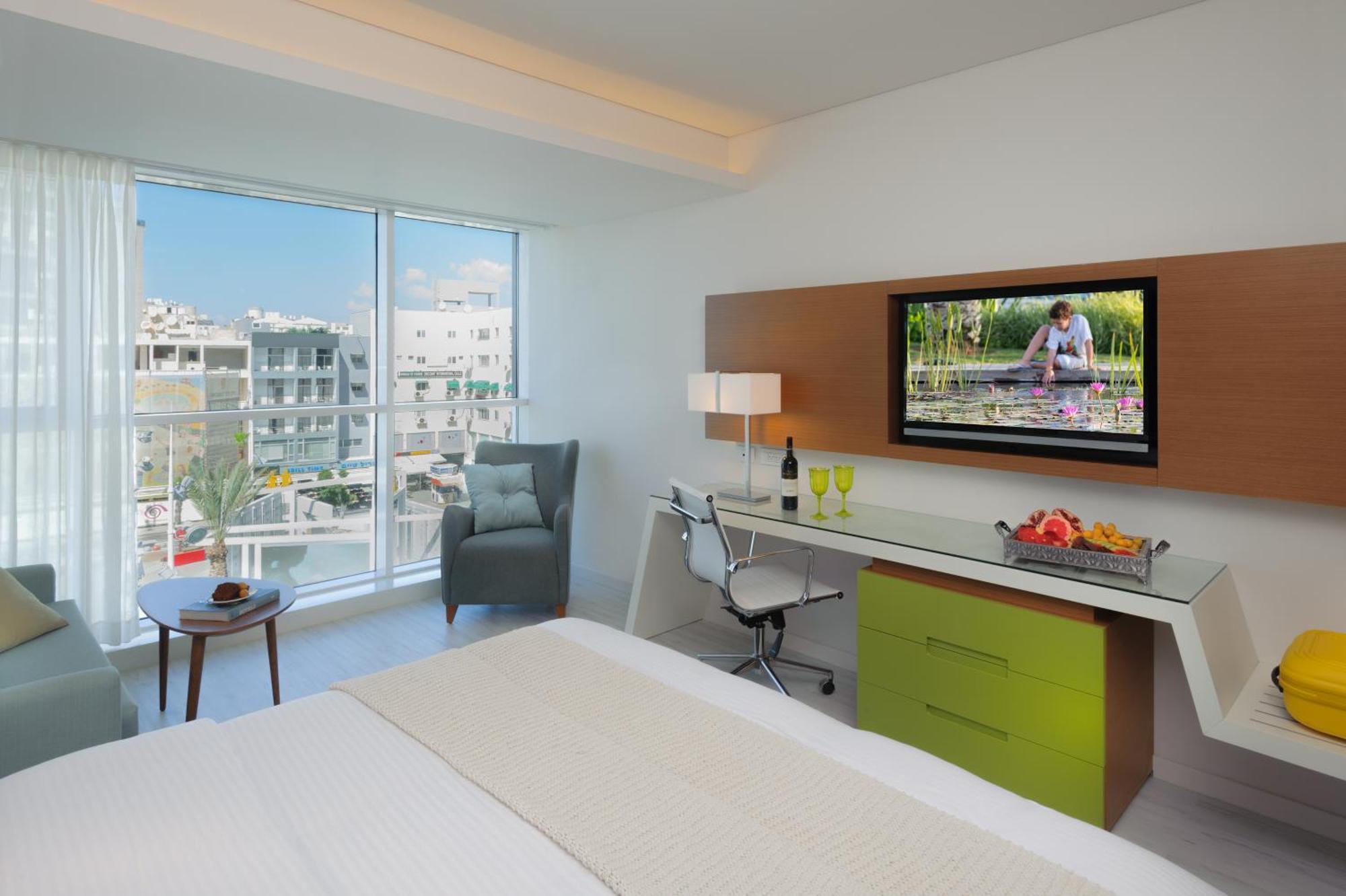 Grand Deluxe Room