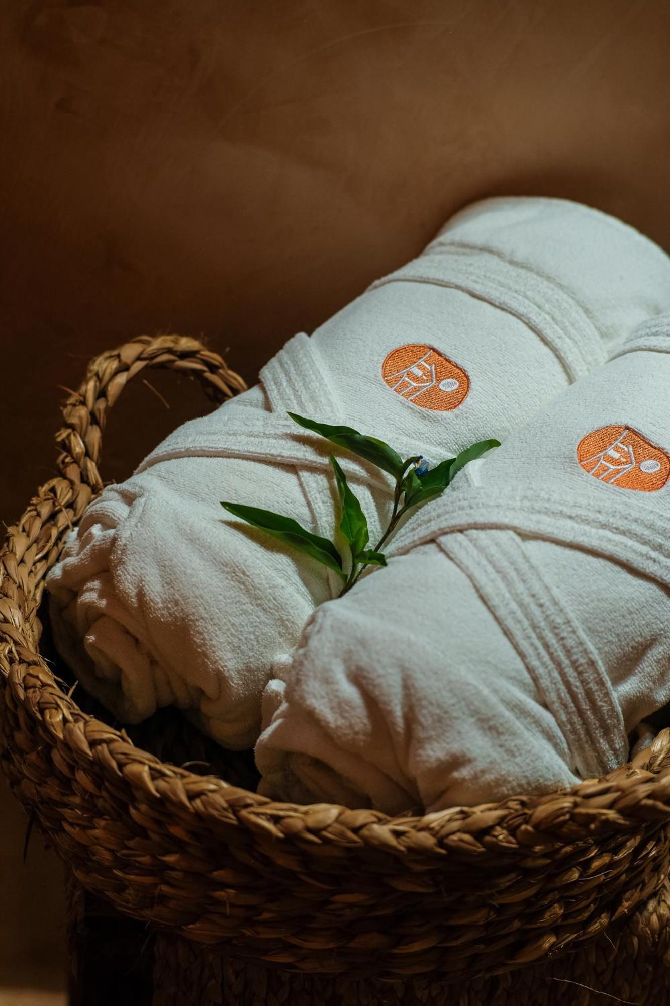 Deluxe Suite Spa Bath