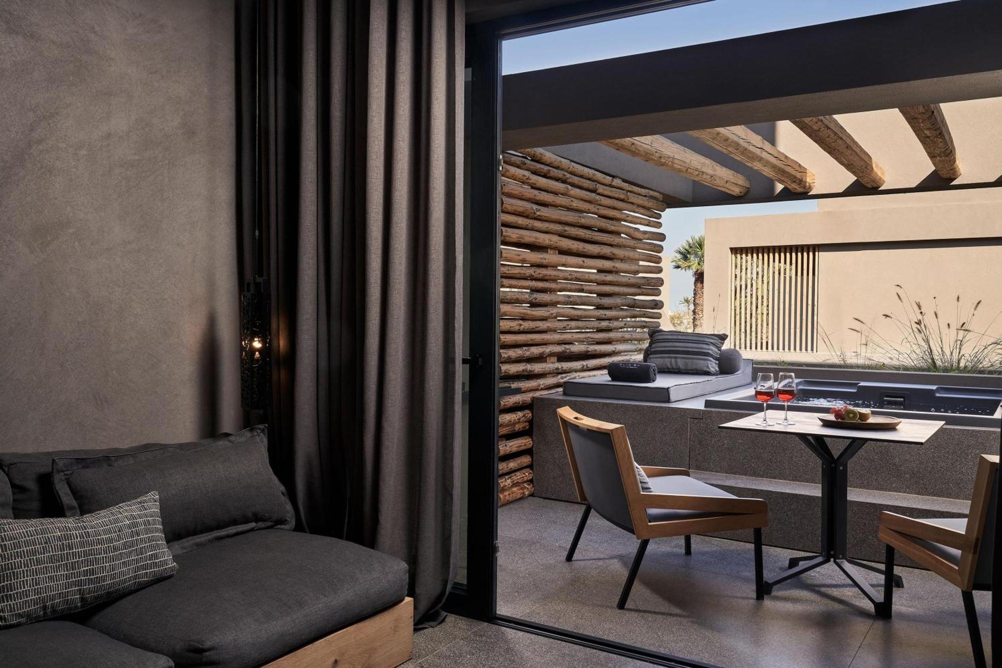 Loft Suite Outdoor Jacuzzi