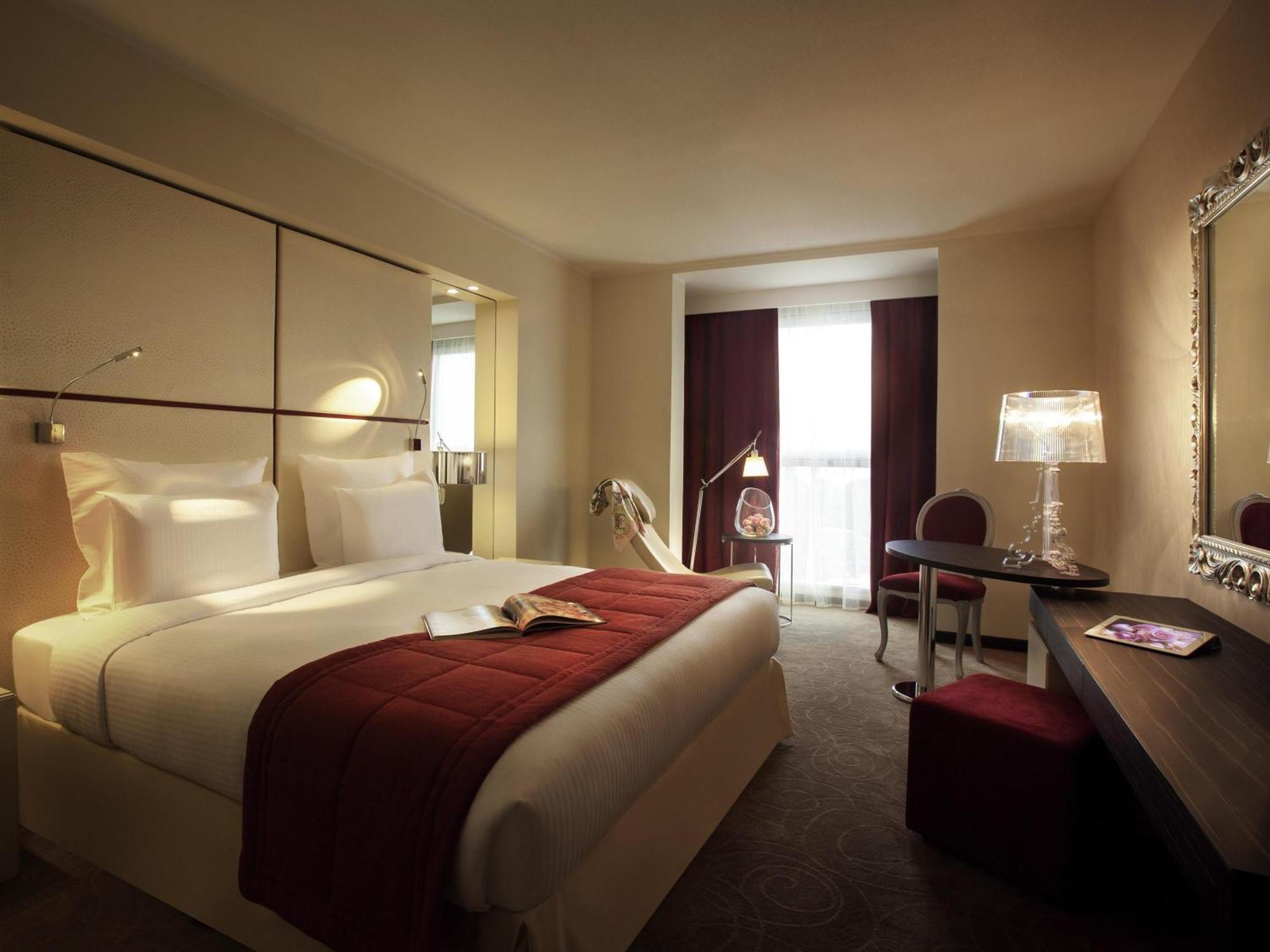 Standard King Room