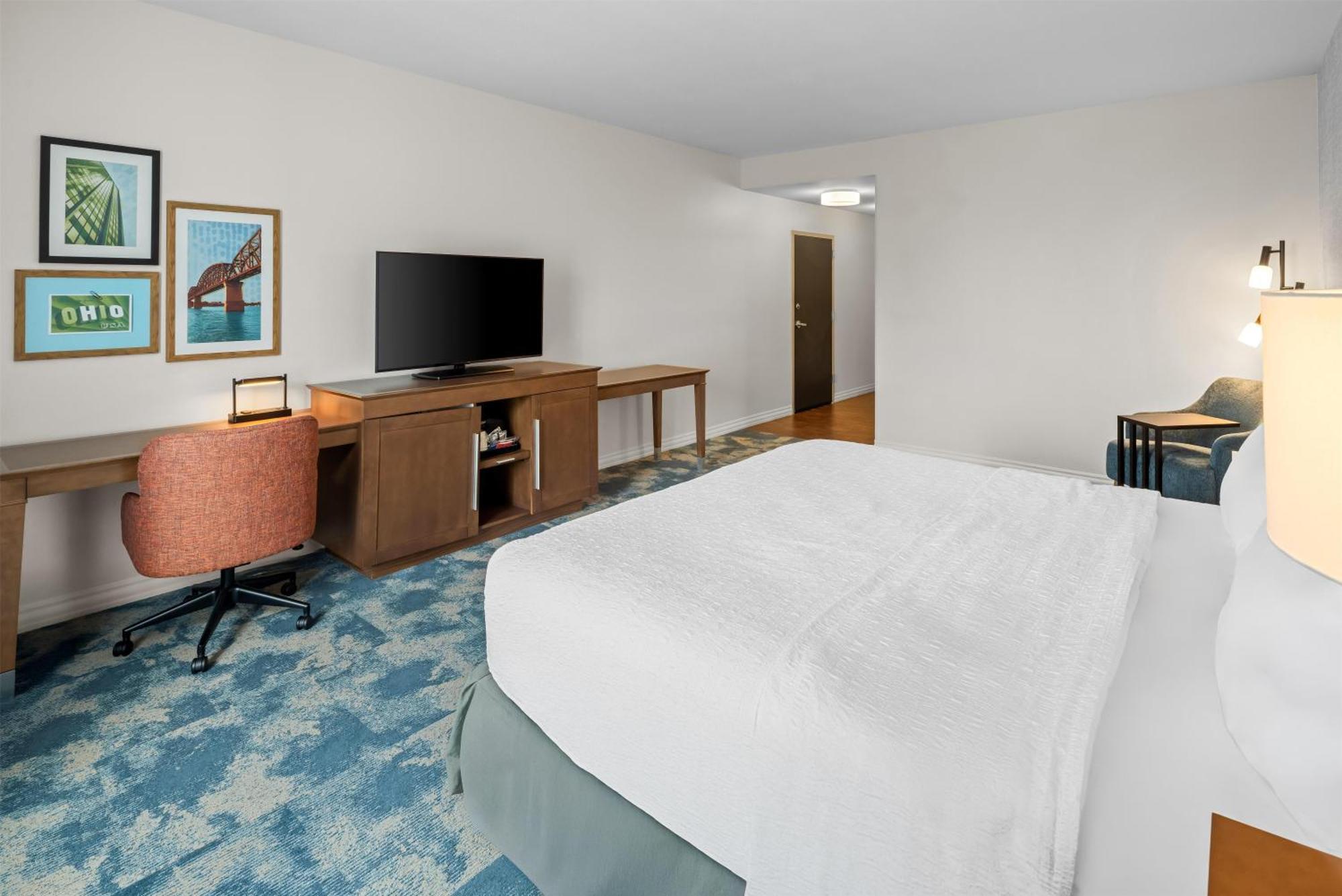 King Room Roll Shower Mobility Hearing Access or Non-Smoking