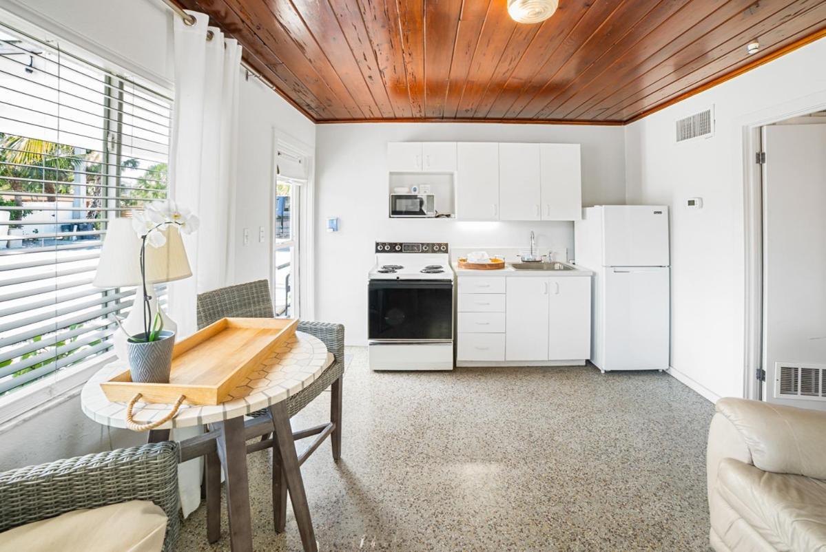 One-Bedroom Bay View