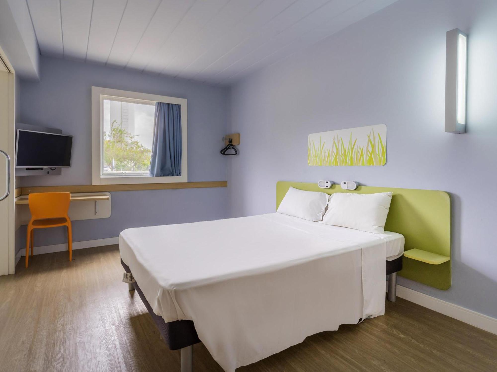 Apartment Double Bed Disability Access