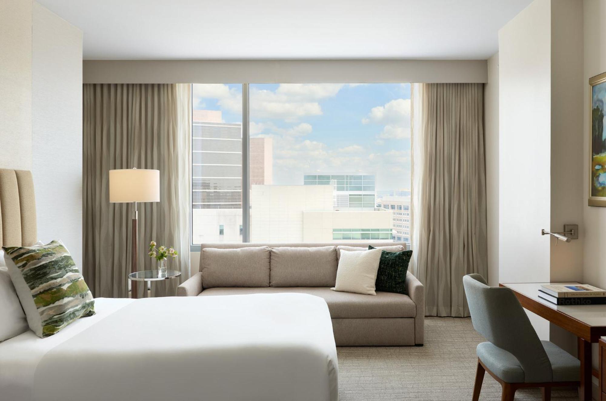 Premium Queen Room Daybed Pure Wellness