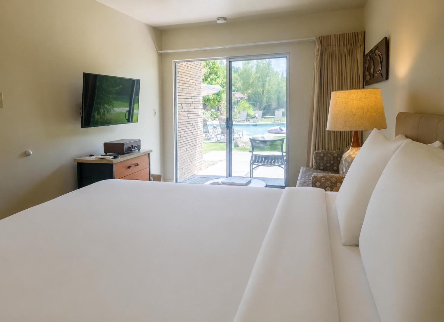 Queen Room Pool View