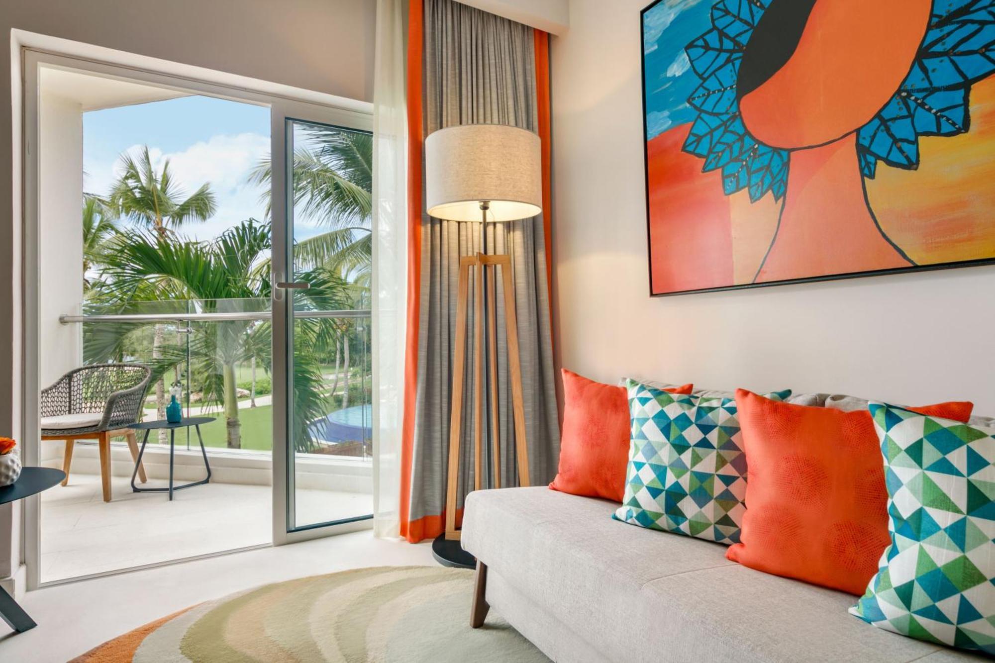 Deluxe Partial Ocean View 2 Queens