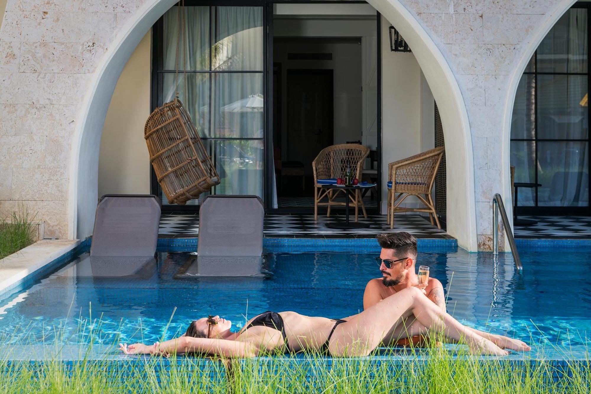 El Beso Junior Suite Pool View Single
