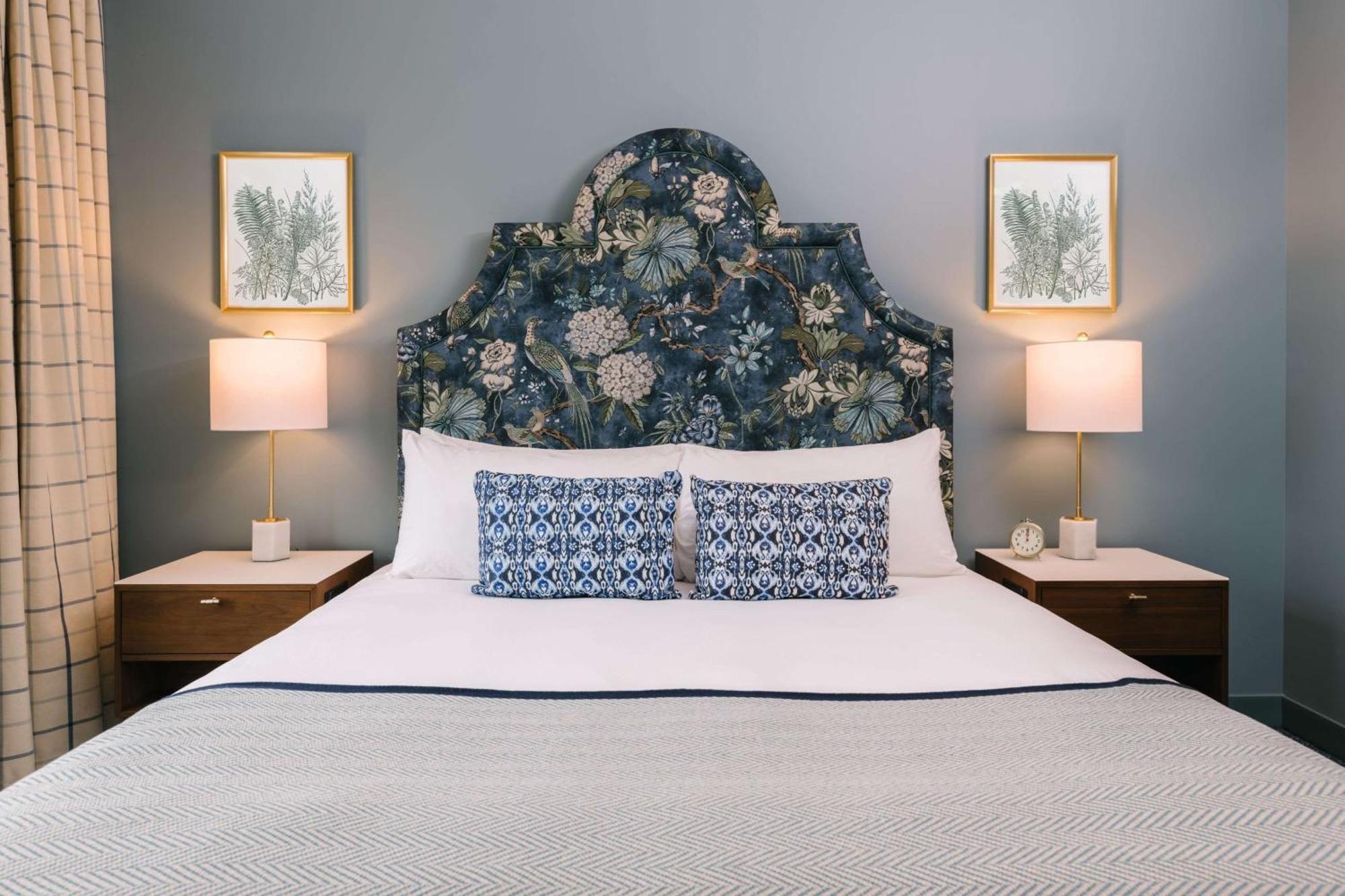 Premier King Room