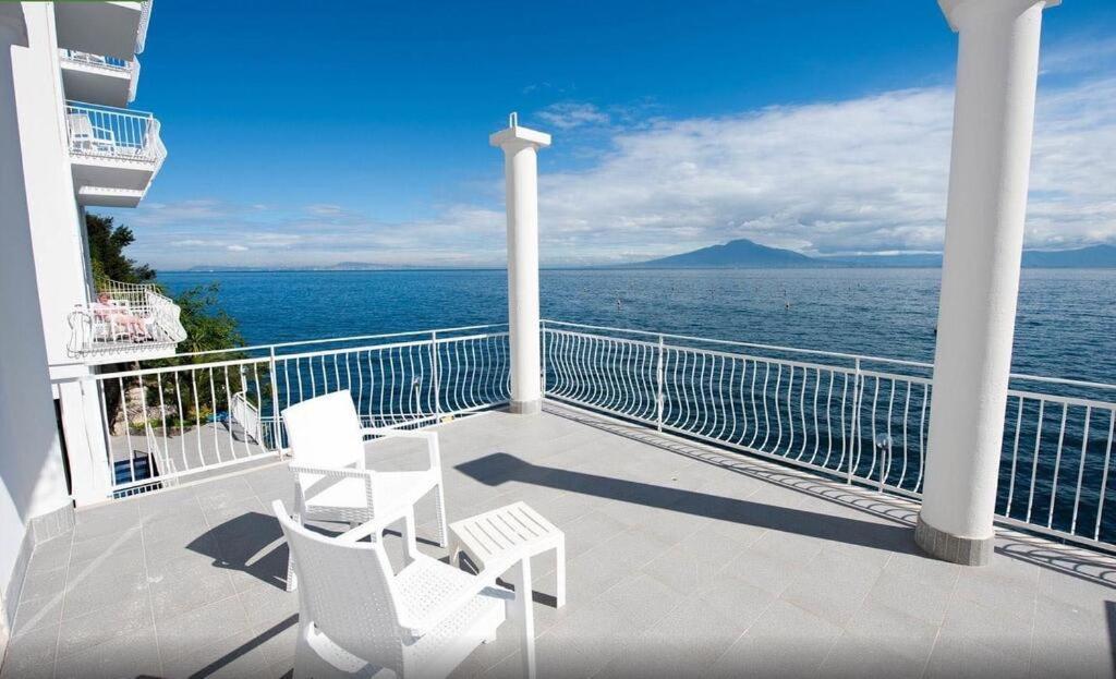 Deluxe Double or Twin Room Sea View