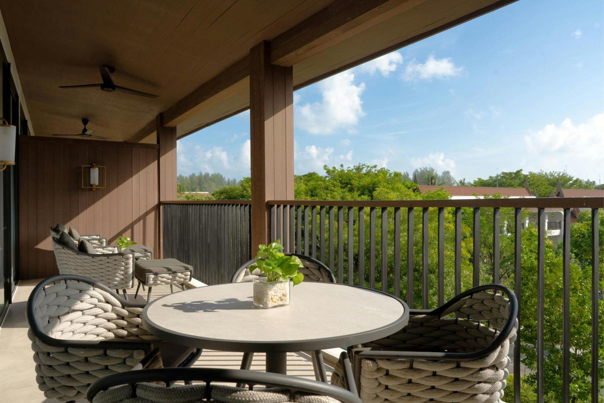 Two-Bedroom Bi-level Loft Balcony