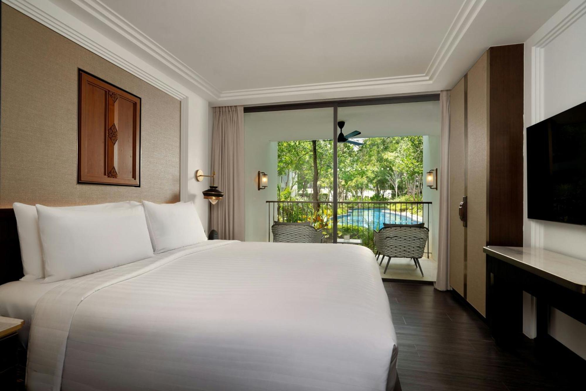 Two-Bedroom Apartment One King Bed Two Twin Beds