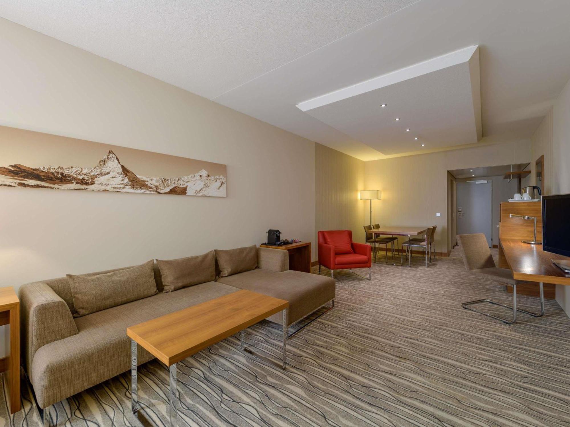 Junior King Suite