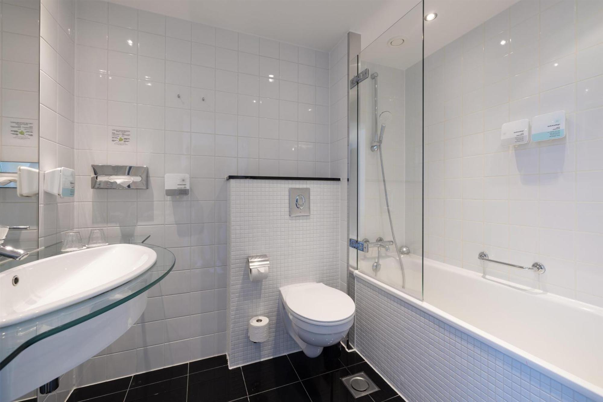 Executive w or Balcony Canal View & Lounge