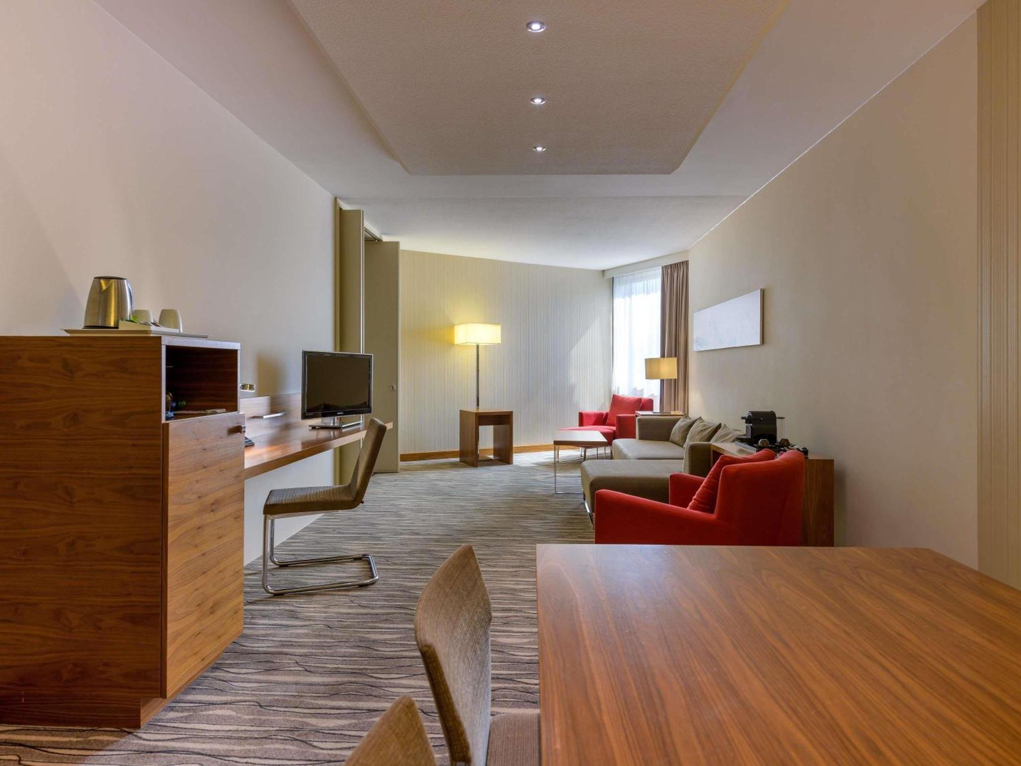 Junior King Suite