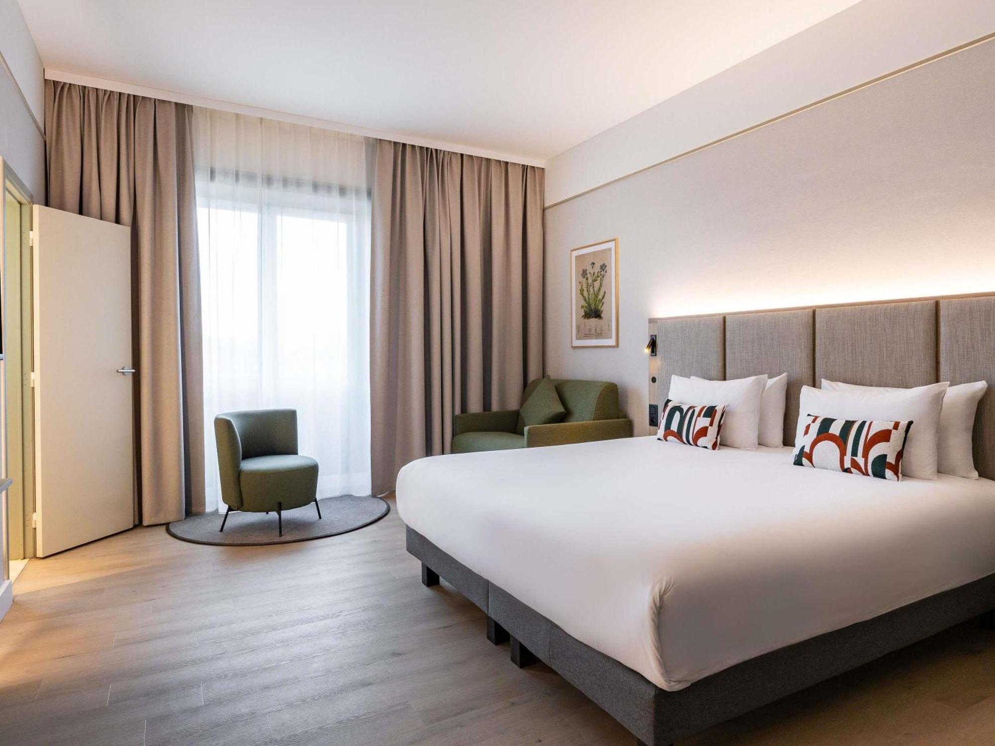 Deluxe Room One King Bed One Single Bed