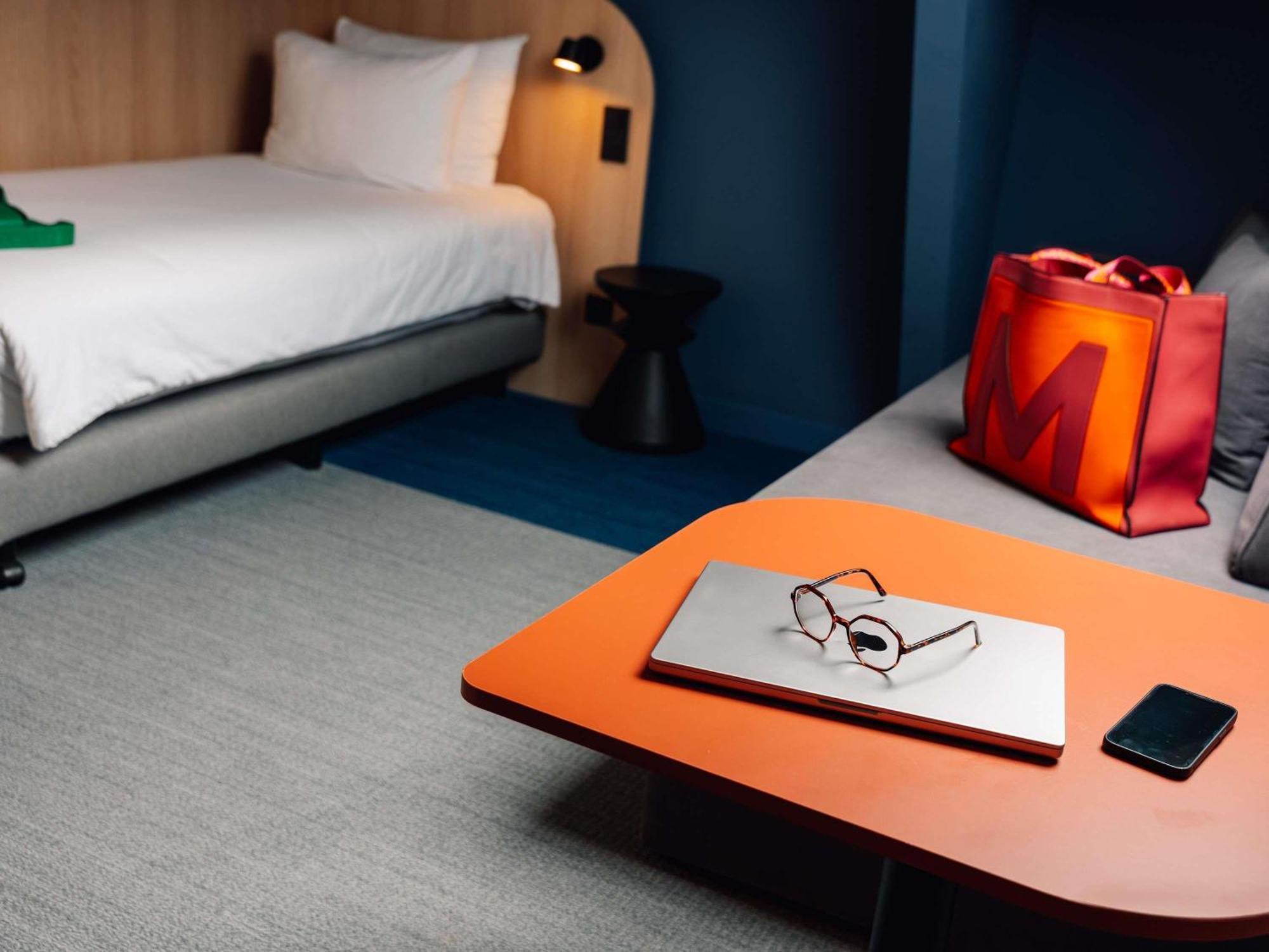 Comfort Room One King Bed One Single Bed