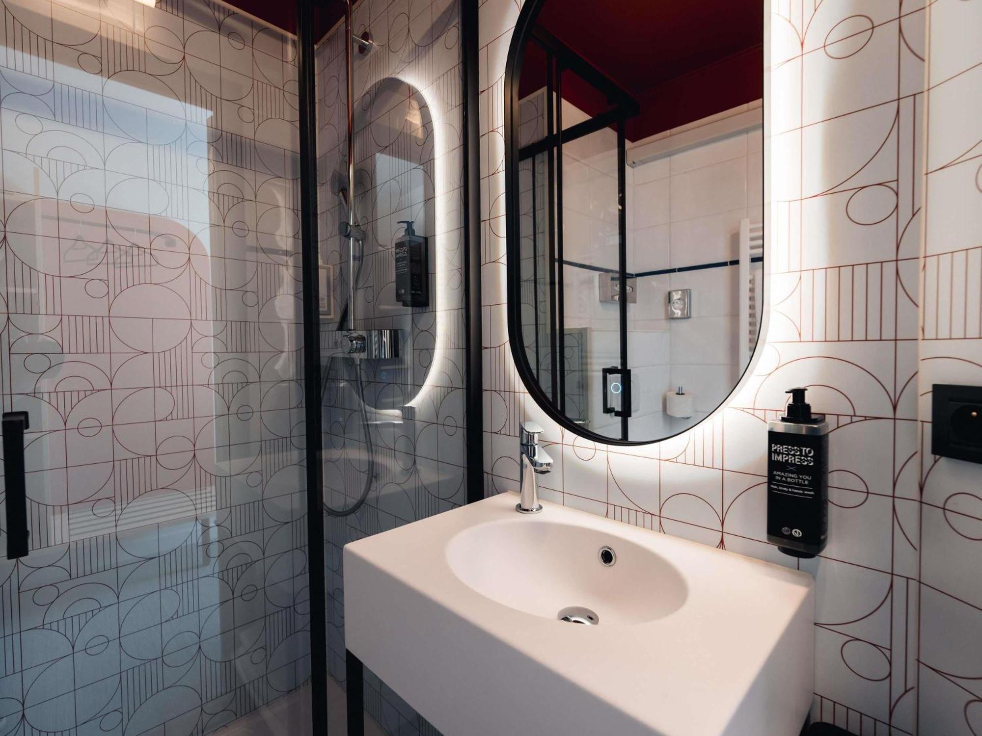 Standard Twin Room