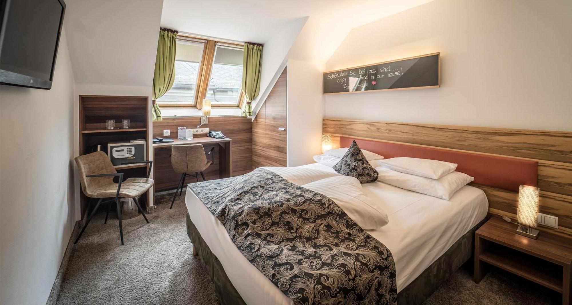 Classic Double Room