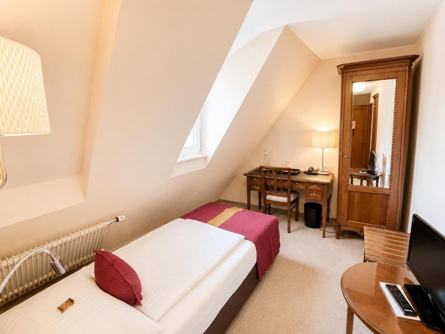 Small Single Room