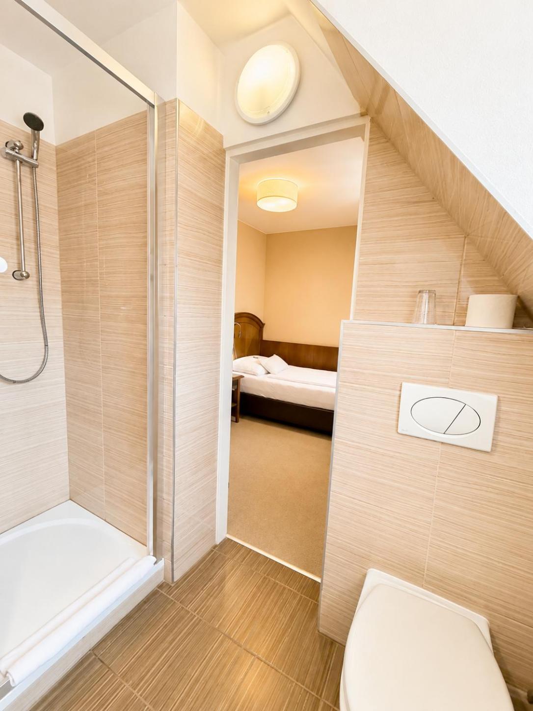 Small Single Room