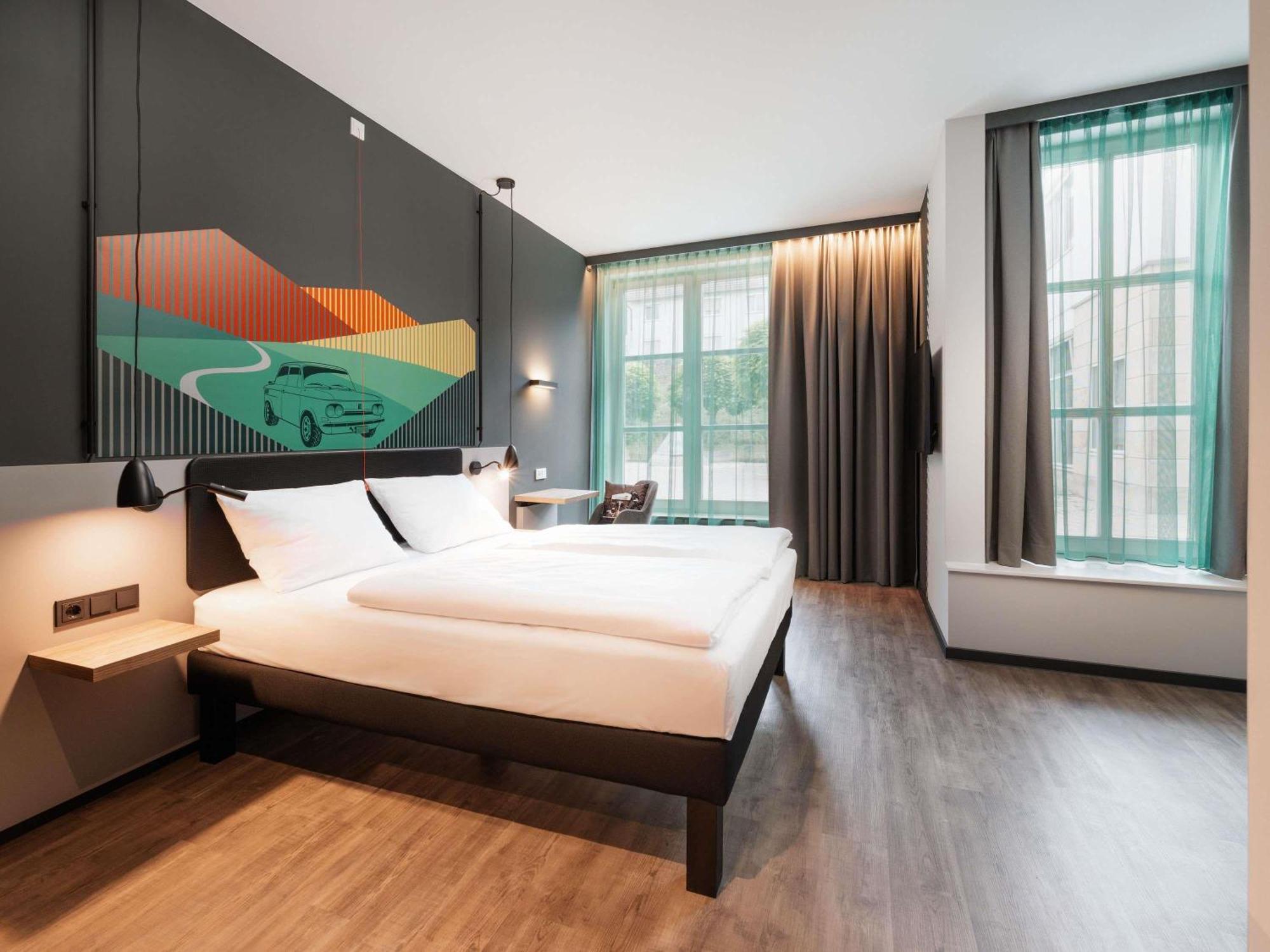 Standard Double Room Mobility Accessible