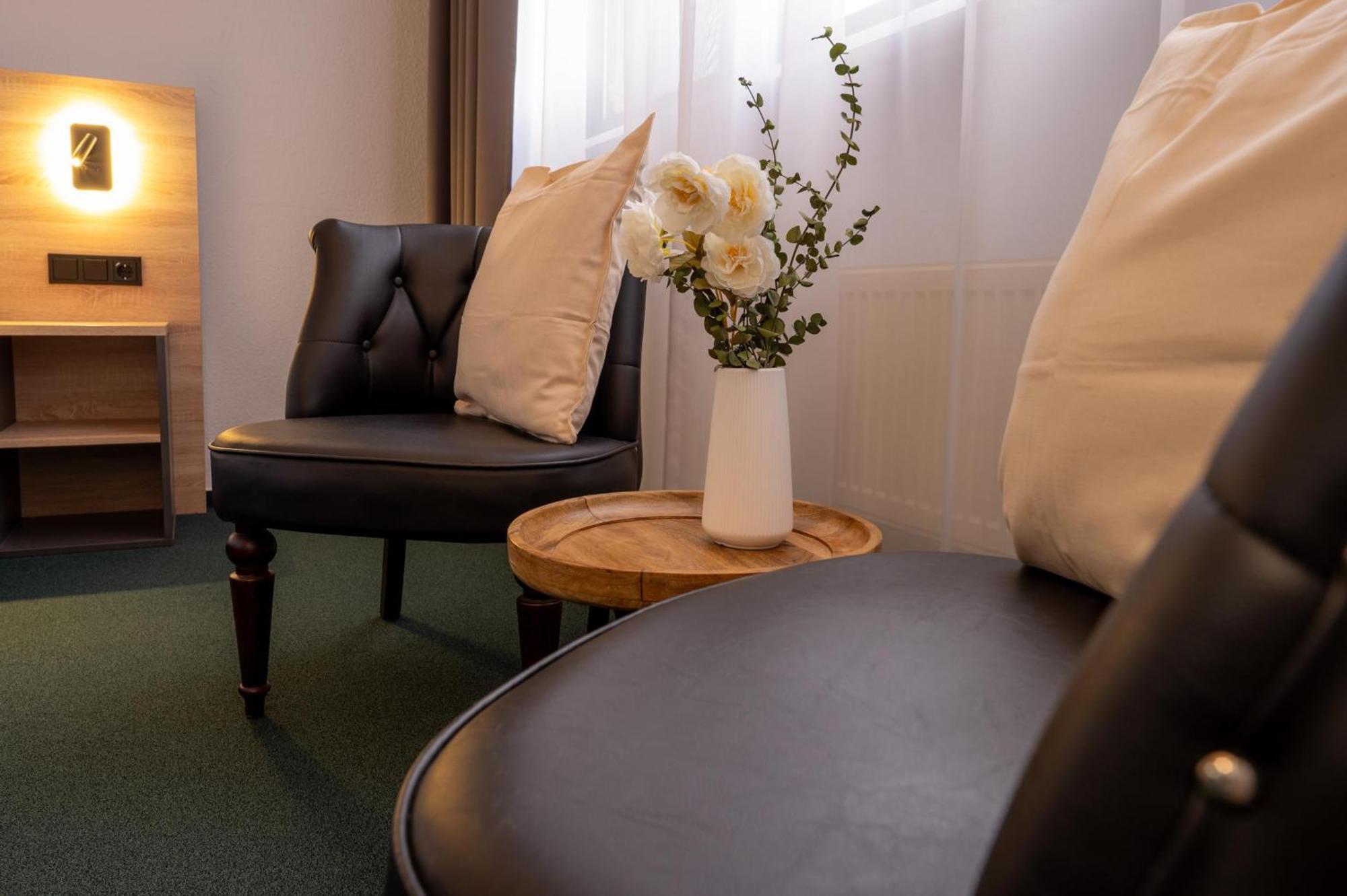 Standard Queen Room