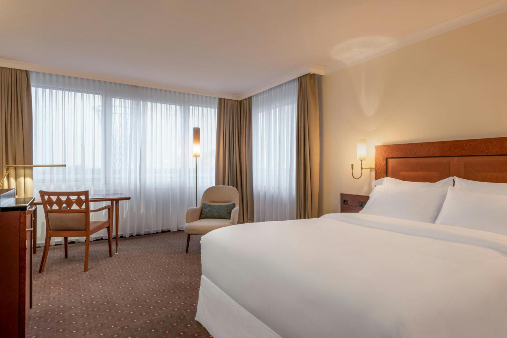 Deluxe Room Guest room 1 Queen