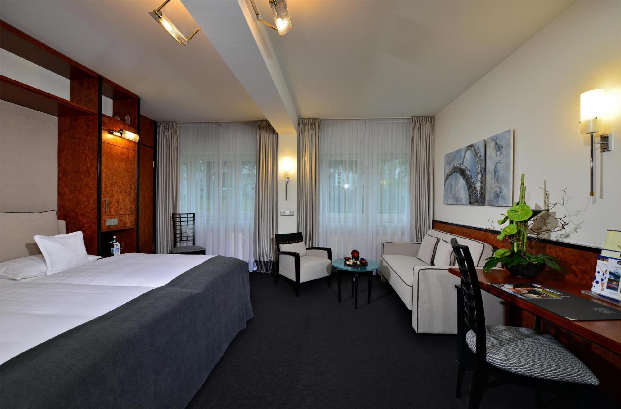 Design Double Room