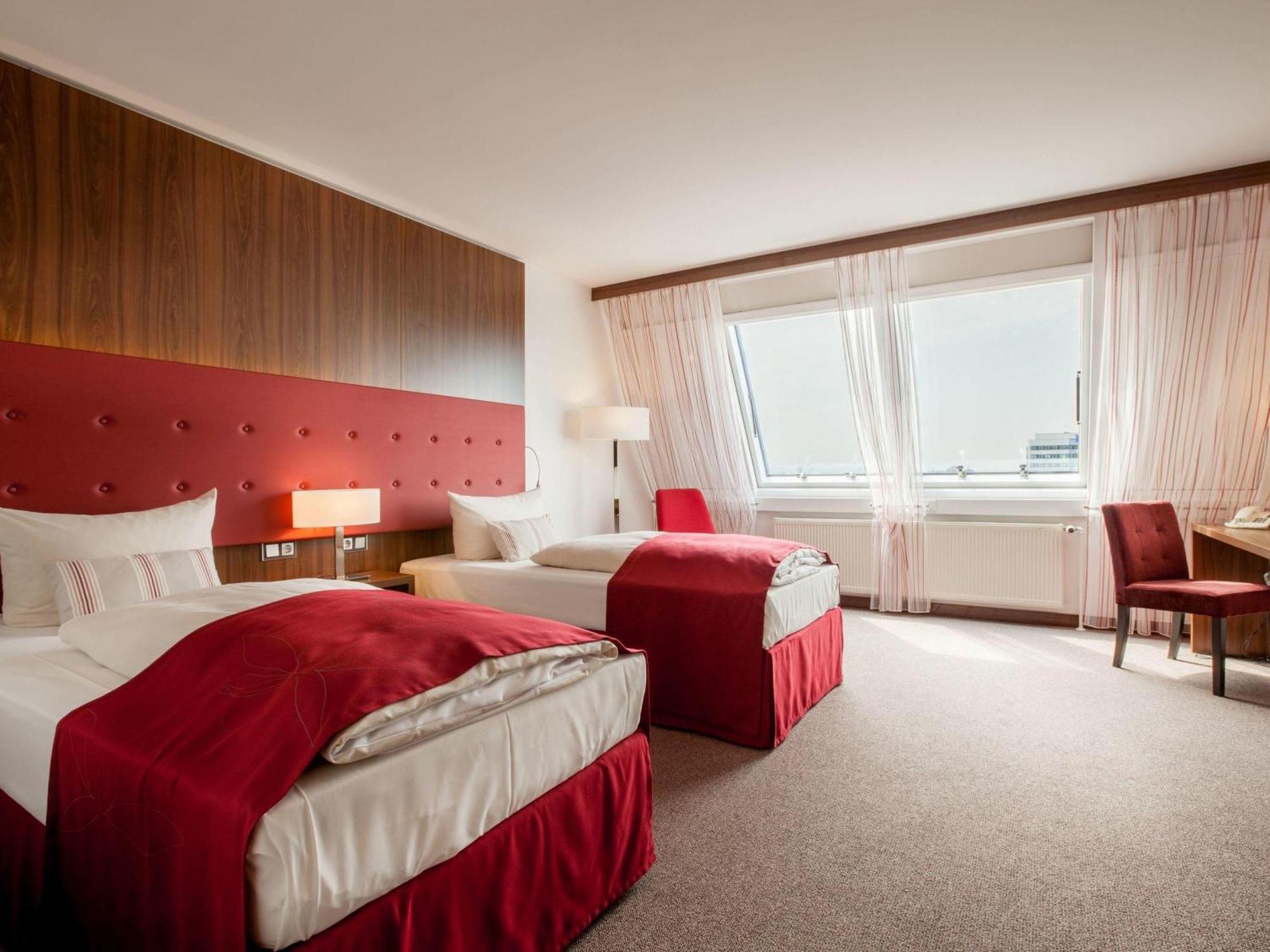 Standard Apartment Twin Beds